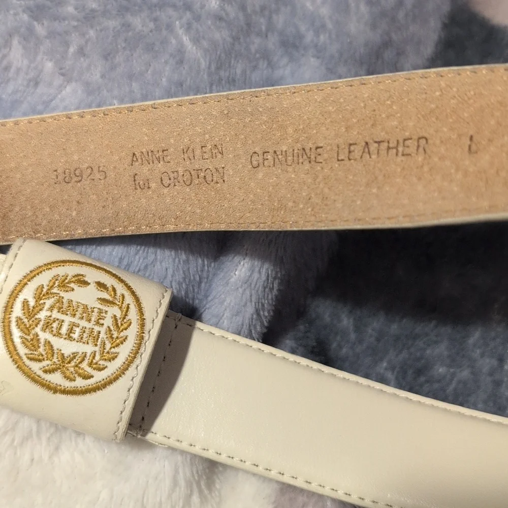 Vintage Anne Klein Women's Cream gold Embroidered leather‎ belt